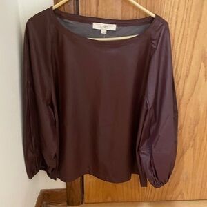 FAUX Bordeaux LEATHER DRAPED SLEEVE TOP